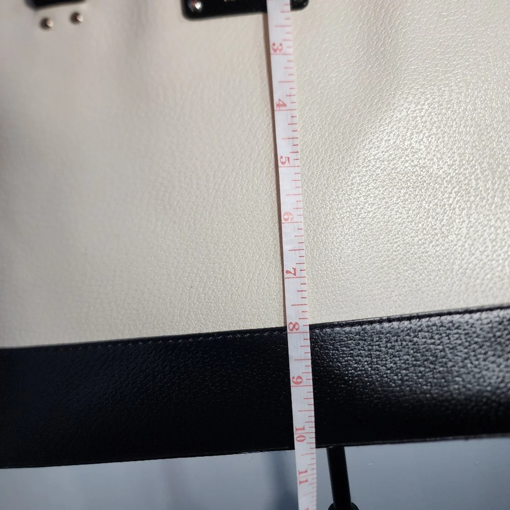Kate Spade Black and White Satchel with Classic Design - Picture 15 of 16